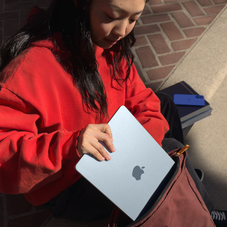 Apple MacBook Air 13-inch : M4 chip with 10-core CPU and 10-core GPU, 24GB, 512GB SSD - Midnight